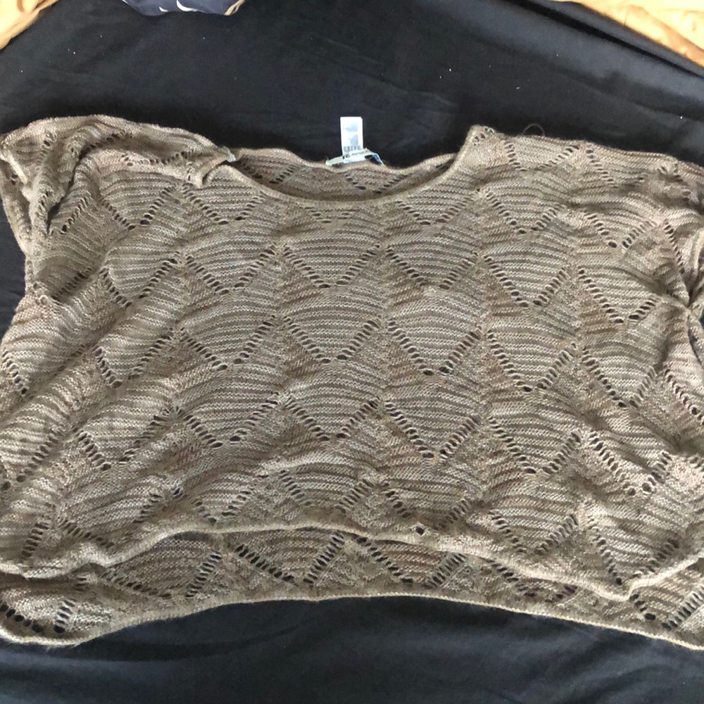 Brown shirt sleeve sweater